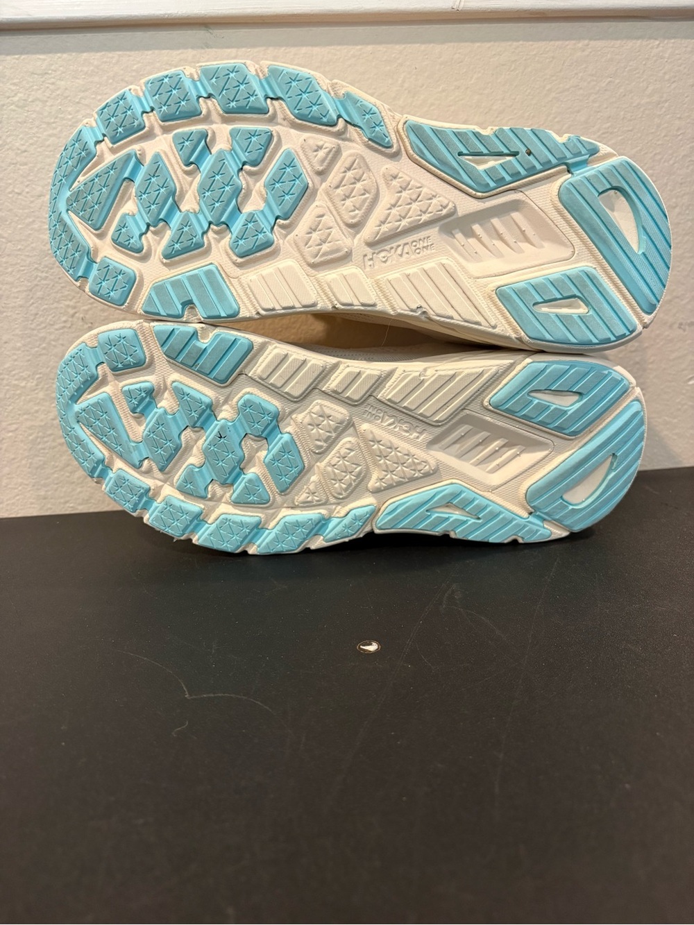 HOKA Arahi 7 Womens 10B 1147851 VRM Vanilla Cream Running Shoes Stability - Picture 8 of 9